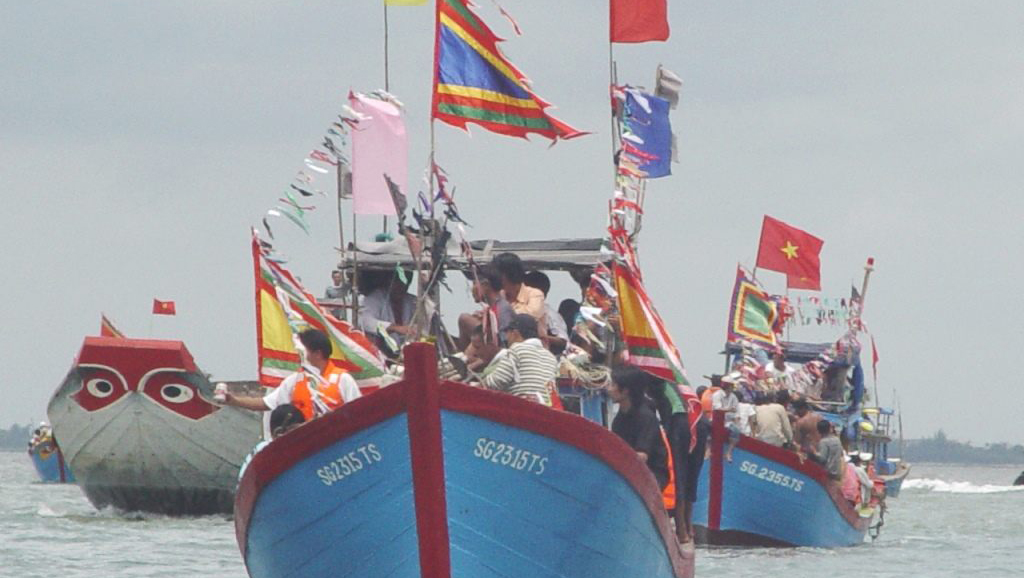 Espectacular festejo de los pescadores en Can Gio, Ciudad Ho Chi Minh